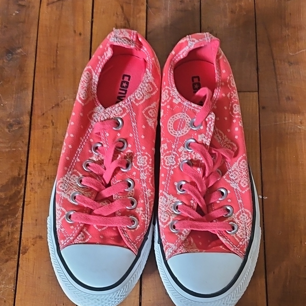 Converse Red and Cream Sneakers Classic Canvas Style